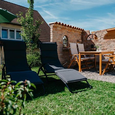 Ferienwohnung Am Weinberg Boetzingen Экстерьер фото