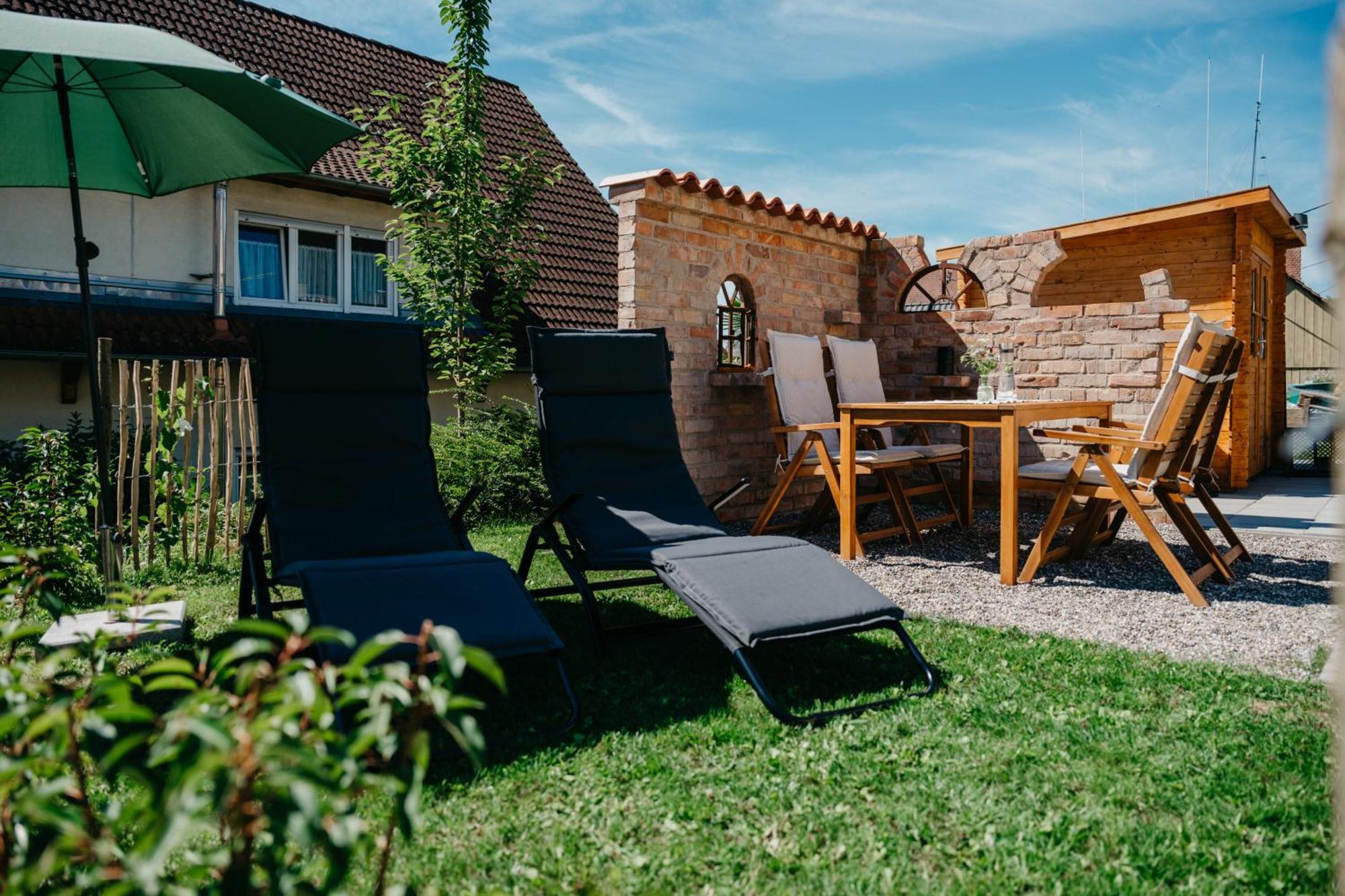Ferienwohnung Am Weinberg Boetzingen Экстерьер фото
