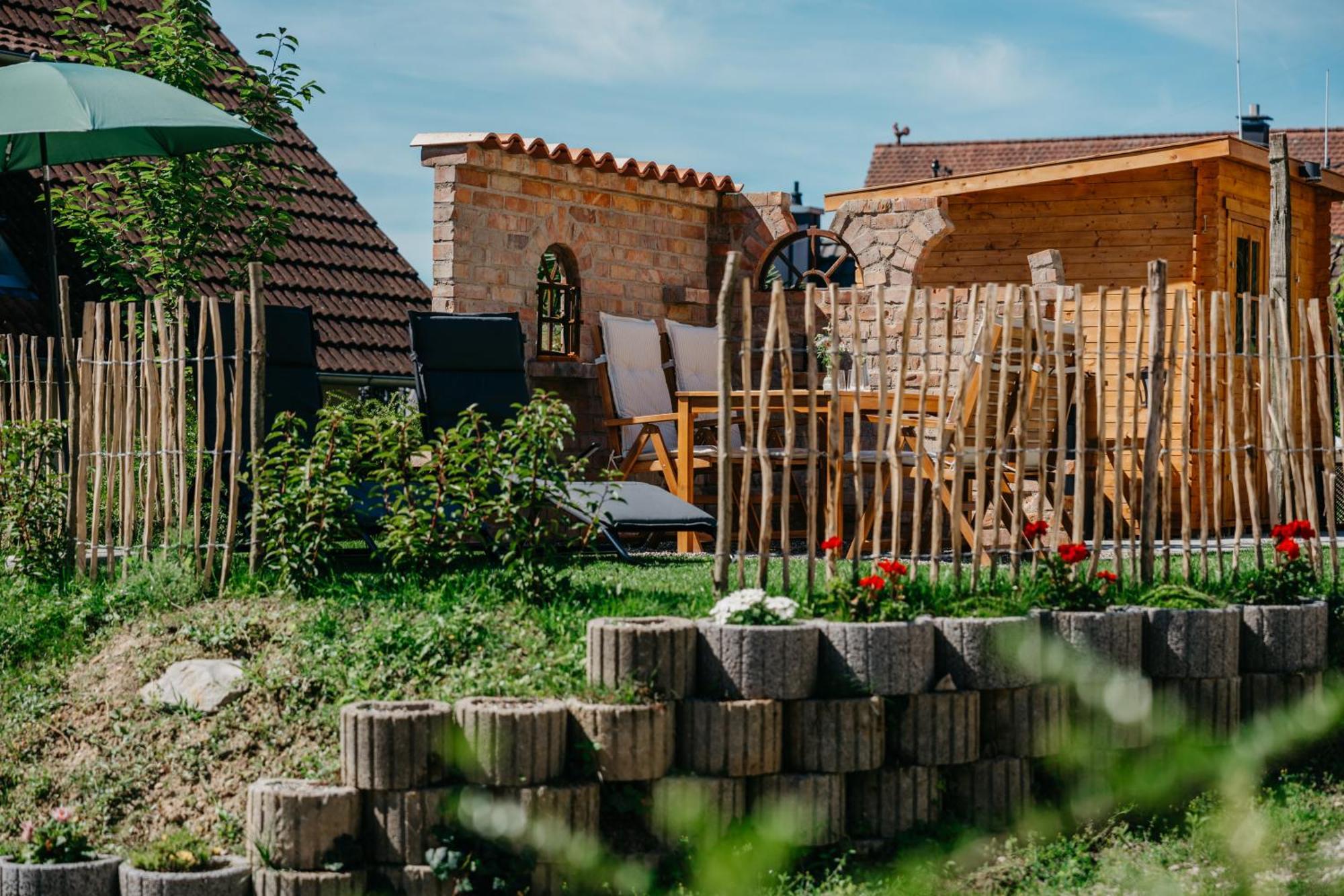 Ferienwohnung Am Weinberg Boetzingen Экстерьер фото